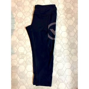 Virus action sport cropped legging
